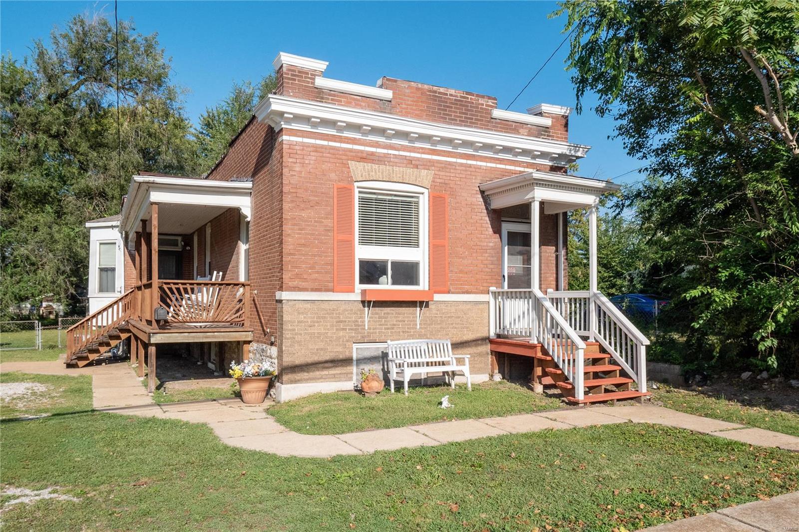 Broadway , Saint Louis, MO 63125
