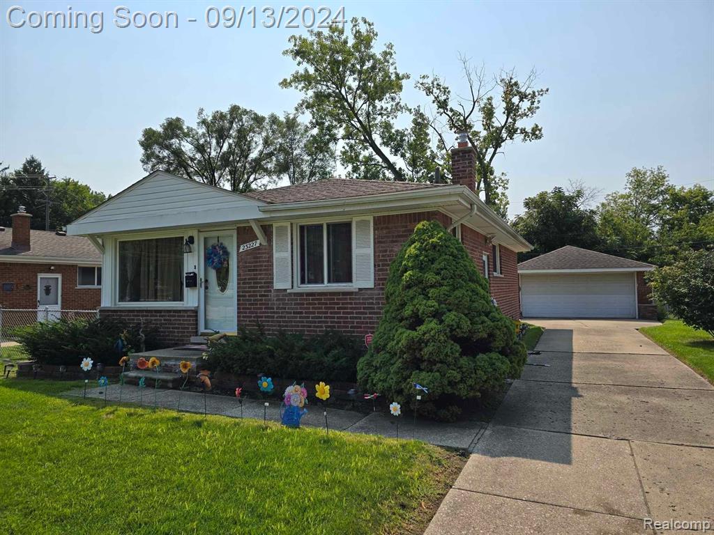 Powers Ave, Dearborn Heights, MI 48125