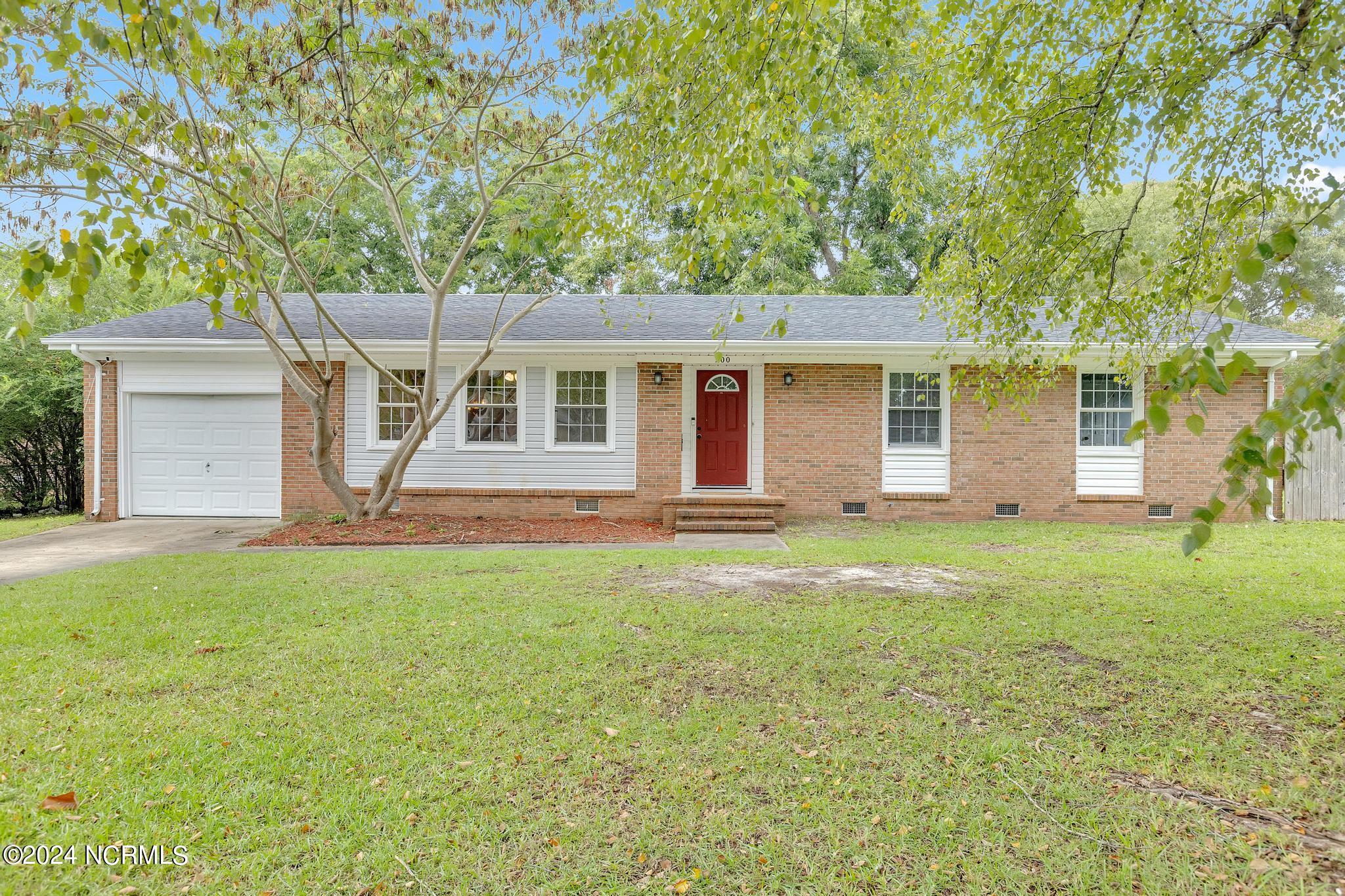 Estate Dr, Jacksonville, NC 28540