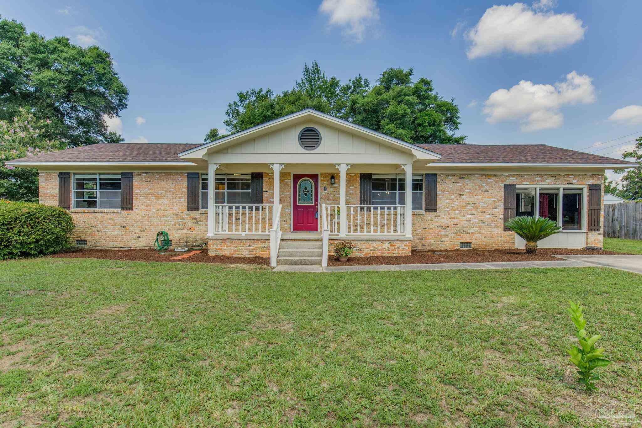Martinique Rd, Pensacola, FL 32504