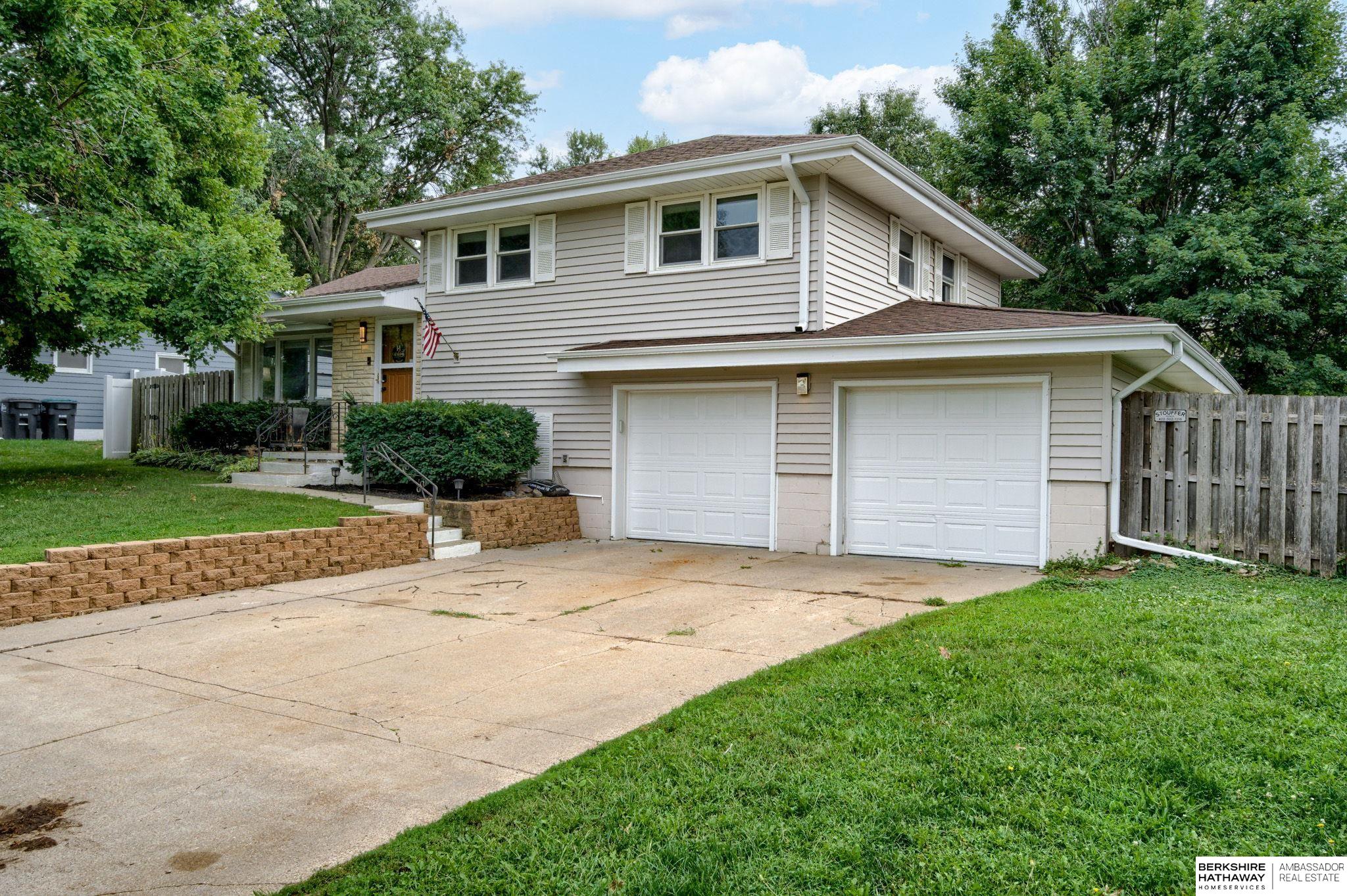 Hilltop Rd, Omaha, NE 68134