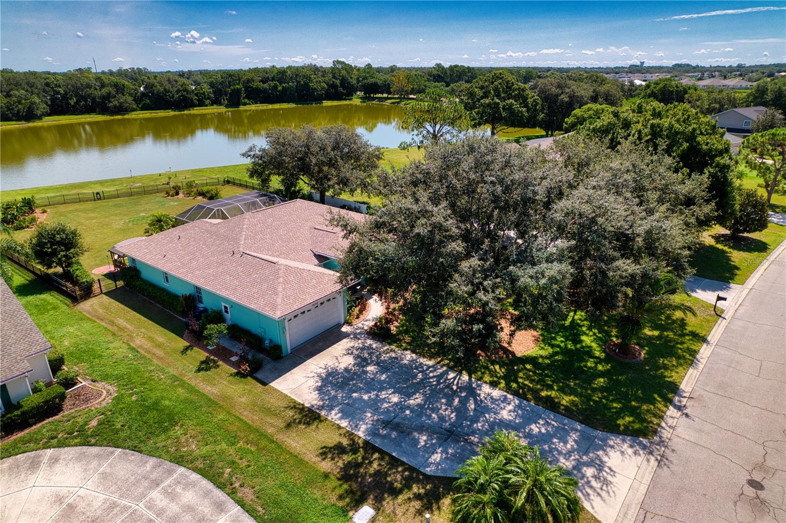 3rd Dr, Bradenton, FL 34212