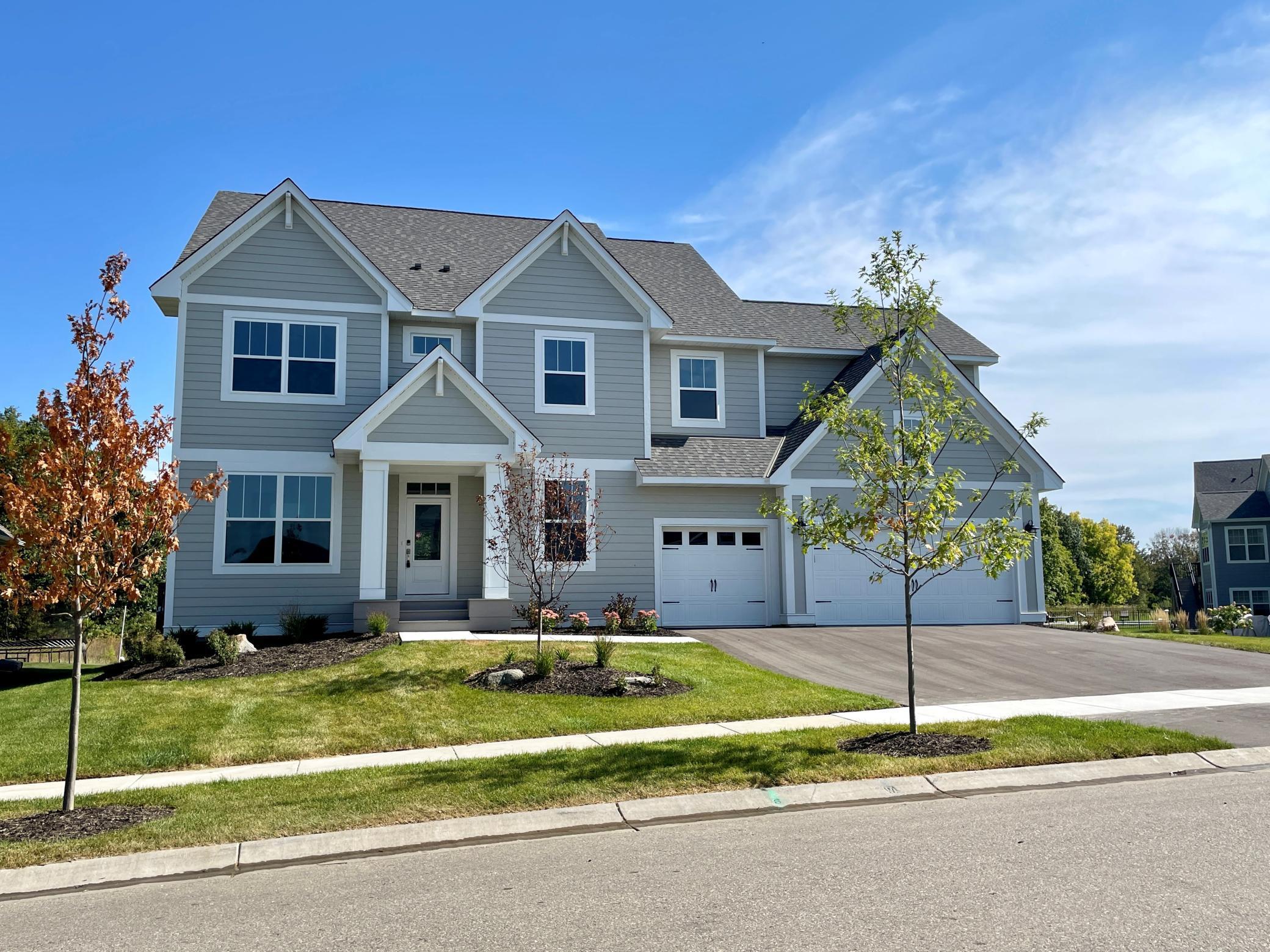 Boulder Ln, Chaska, MN 55318