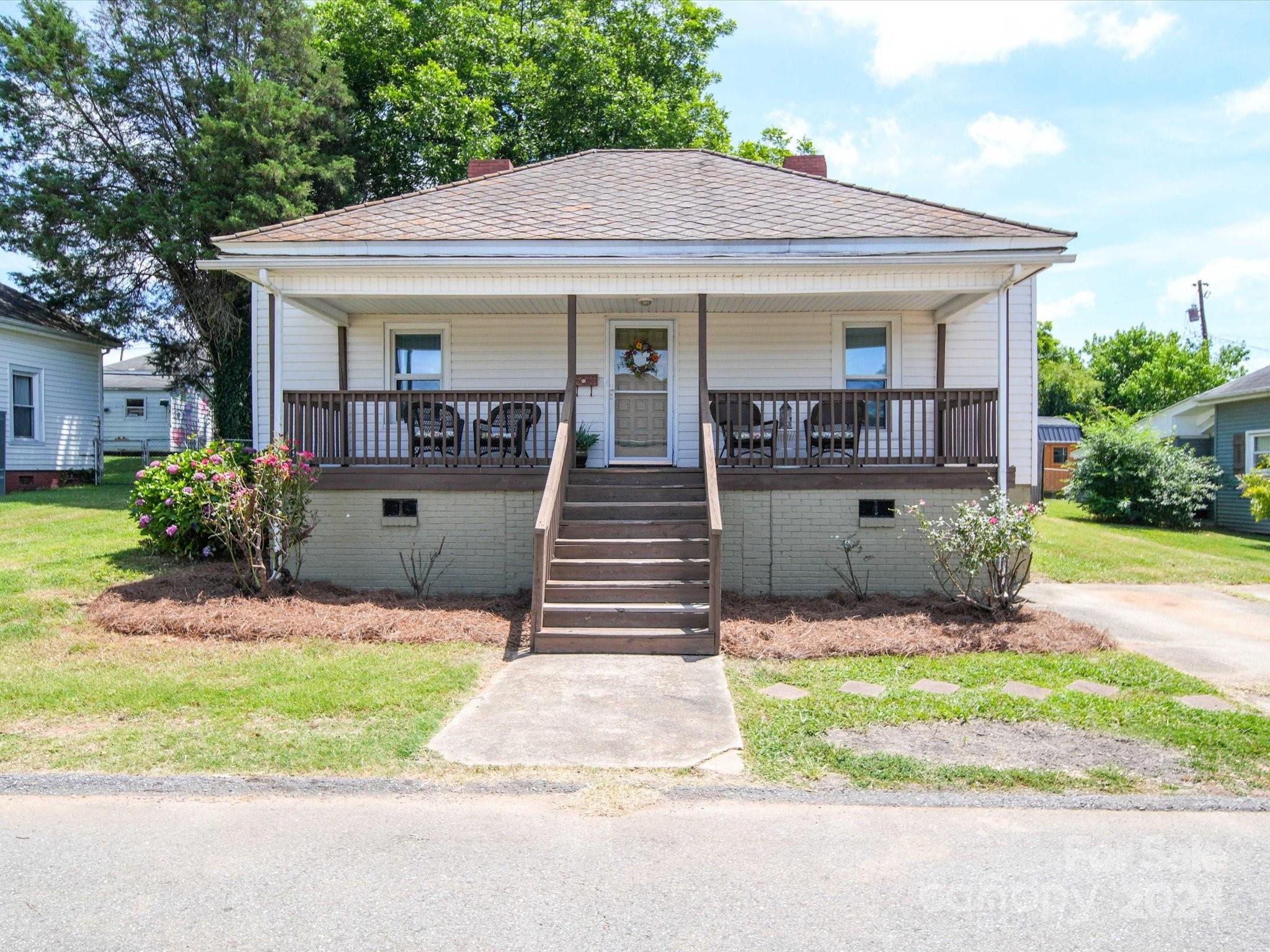 4th St, Cramerton, NC 28032