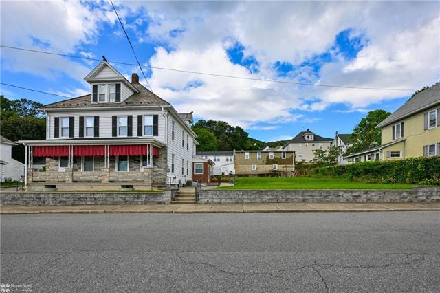 Babbitt Ave, Pen Argyl, PA 18072