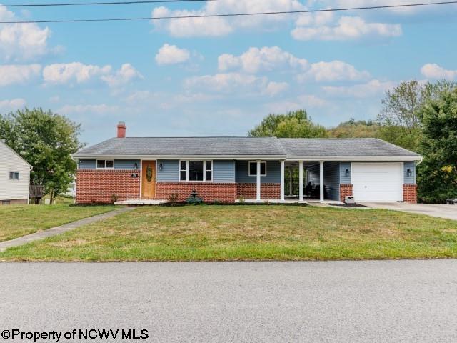 Hickory St, Grafton, WV 26354