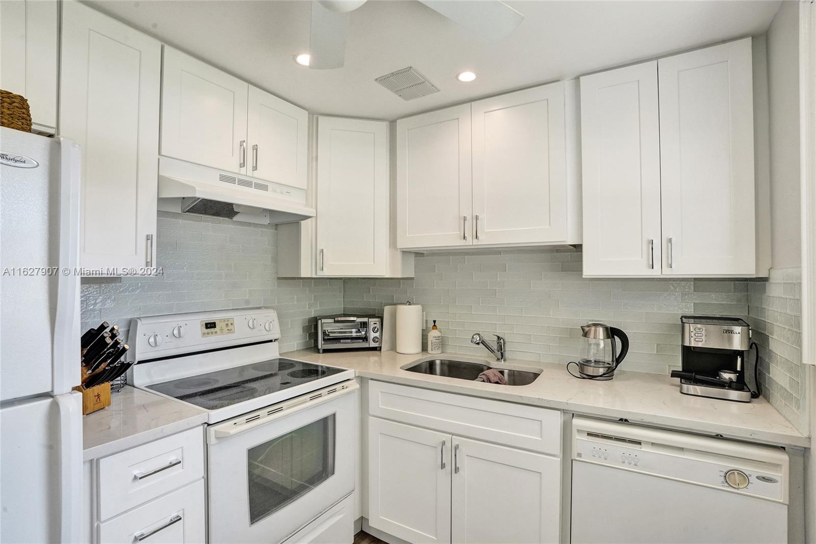 Markham L , Deerfield Beach, FL 33442