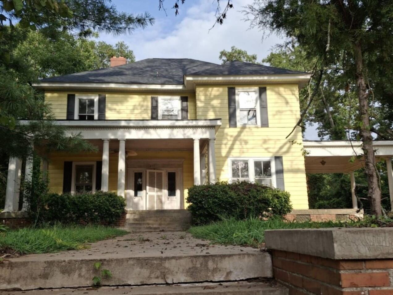 Cambridge St, Ninety Six, SC 29666