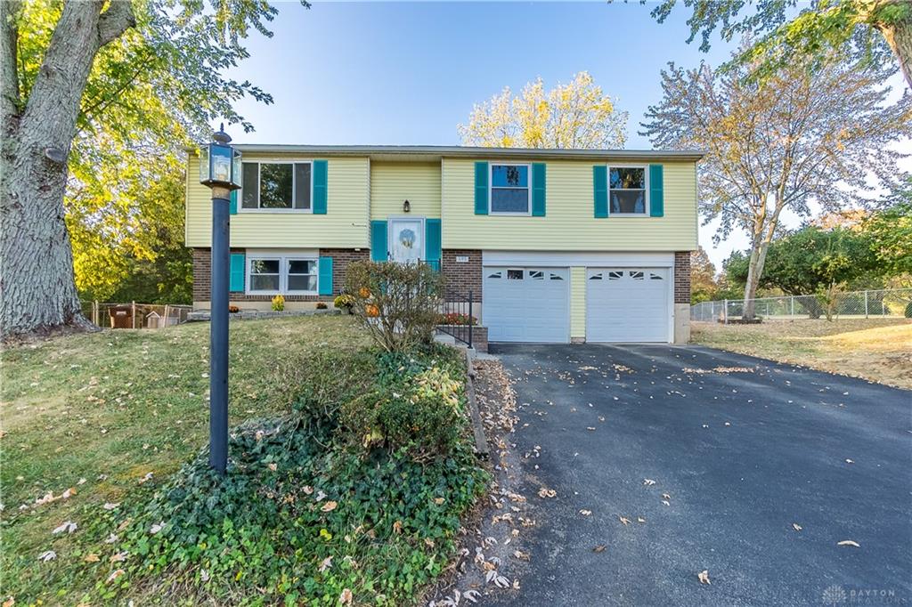 Woburn Farm Cir, Englewood, OH 45322