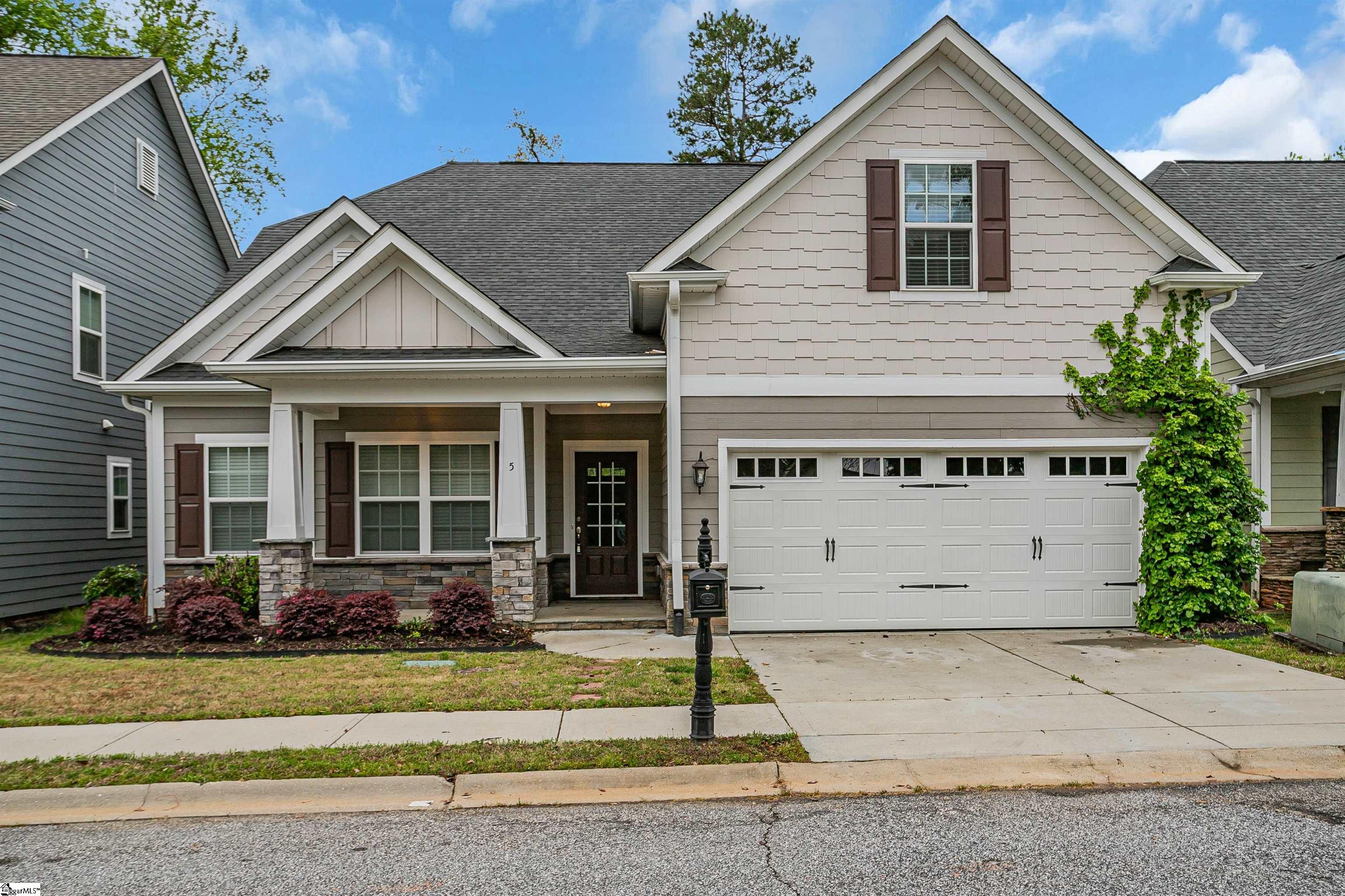 Pickering Ln, Simpsonville, SC 29681