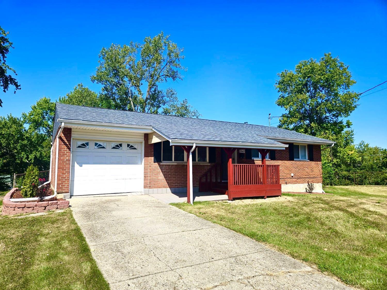 Bluelark Dr, Cincinnati, OH 45231