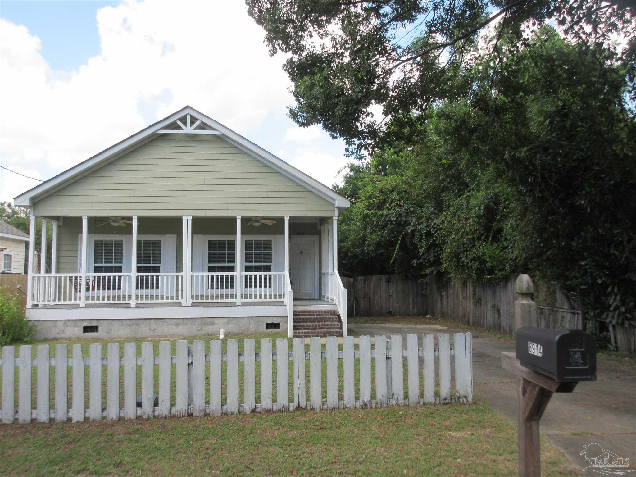 Overman St, Milton, FL 32583