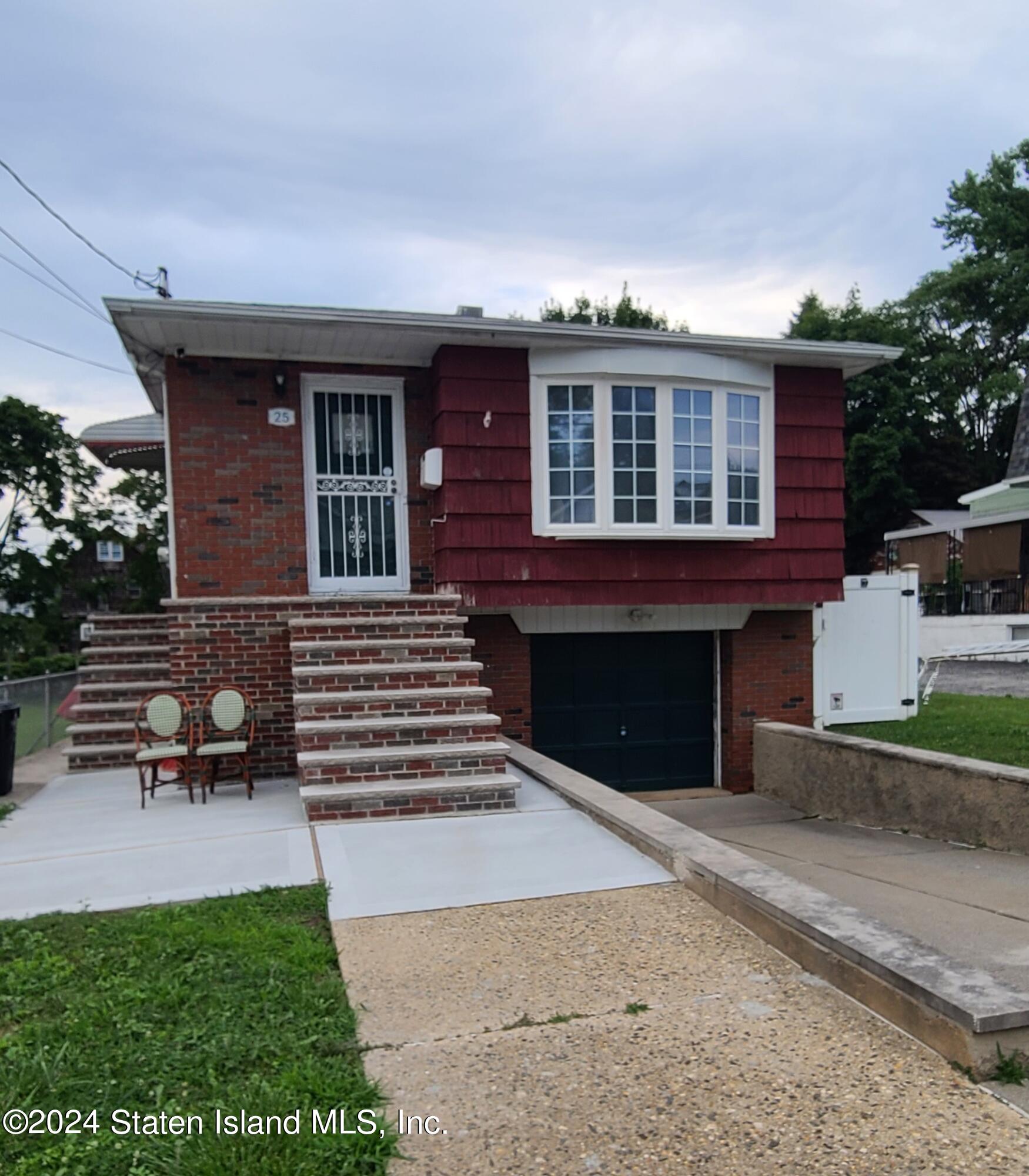 Seneca St, Staten Island, NY 10310