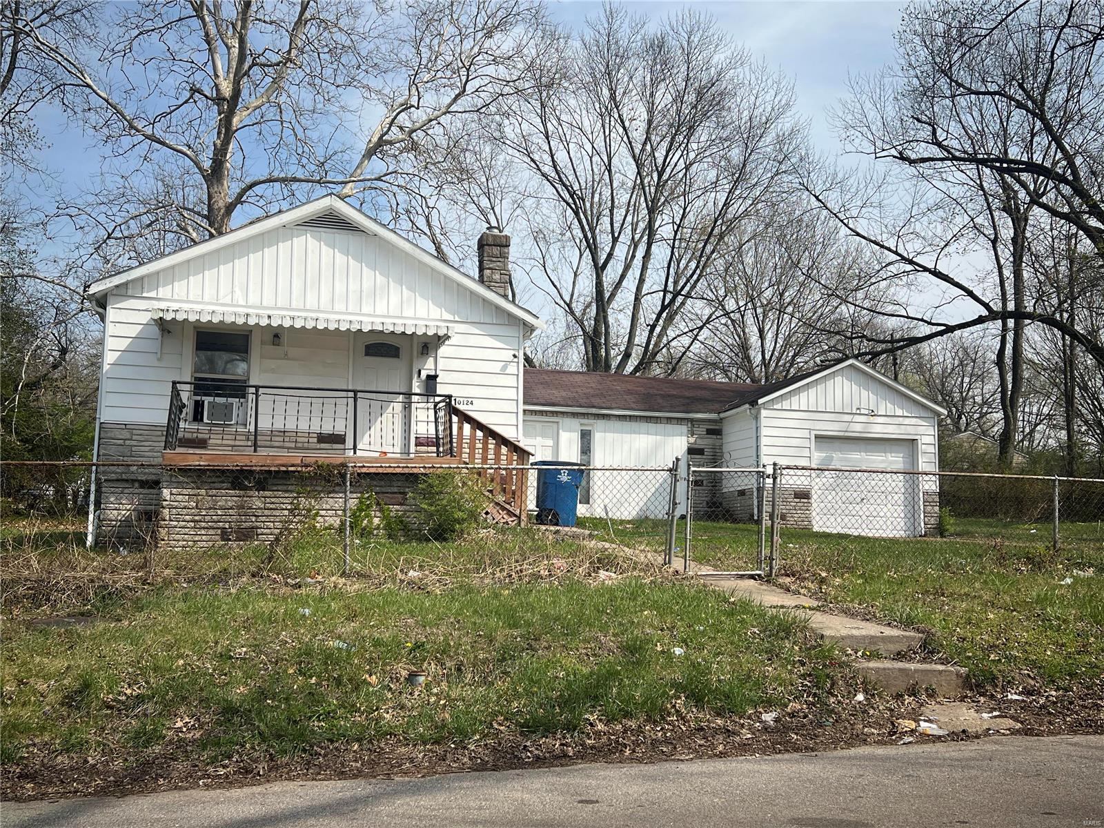 Baron Dr, Saint Louis, MO 63136