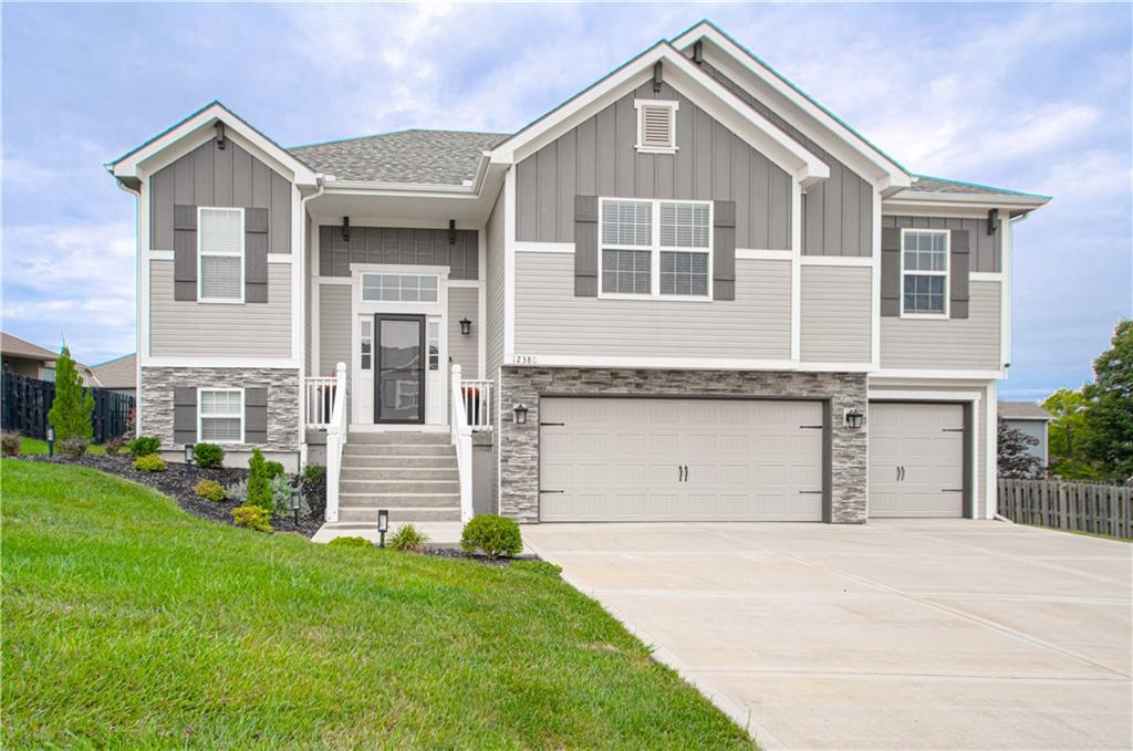 Hastings Dr, Platte City, MO 64079
