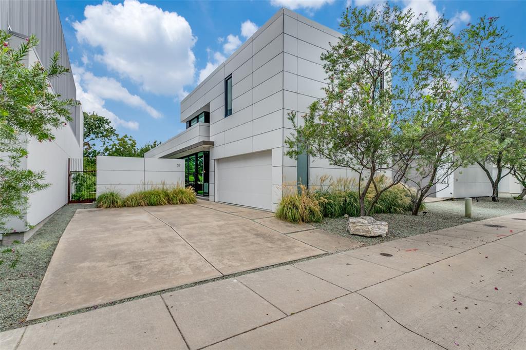 Vanguard Way, Dallas, TX 75243