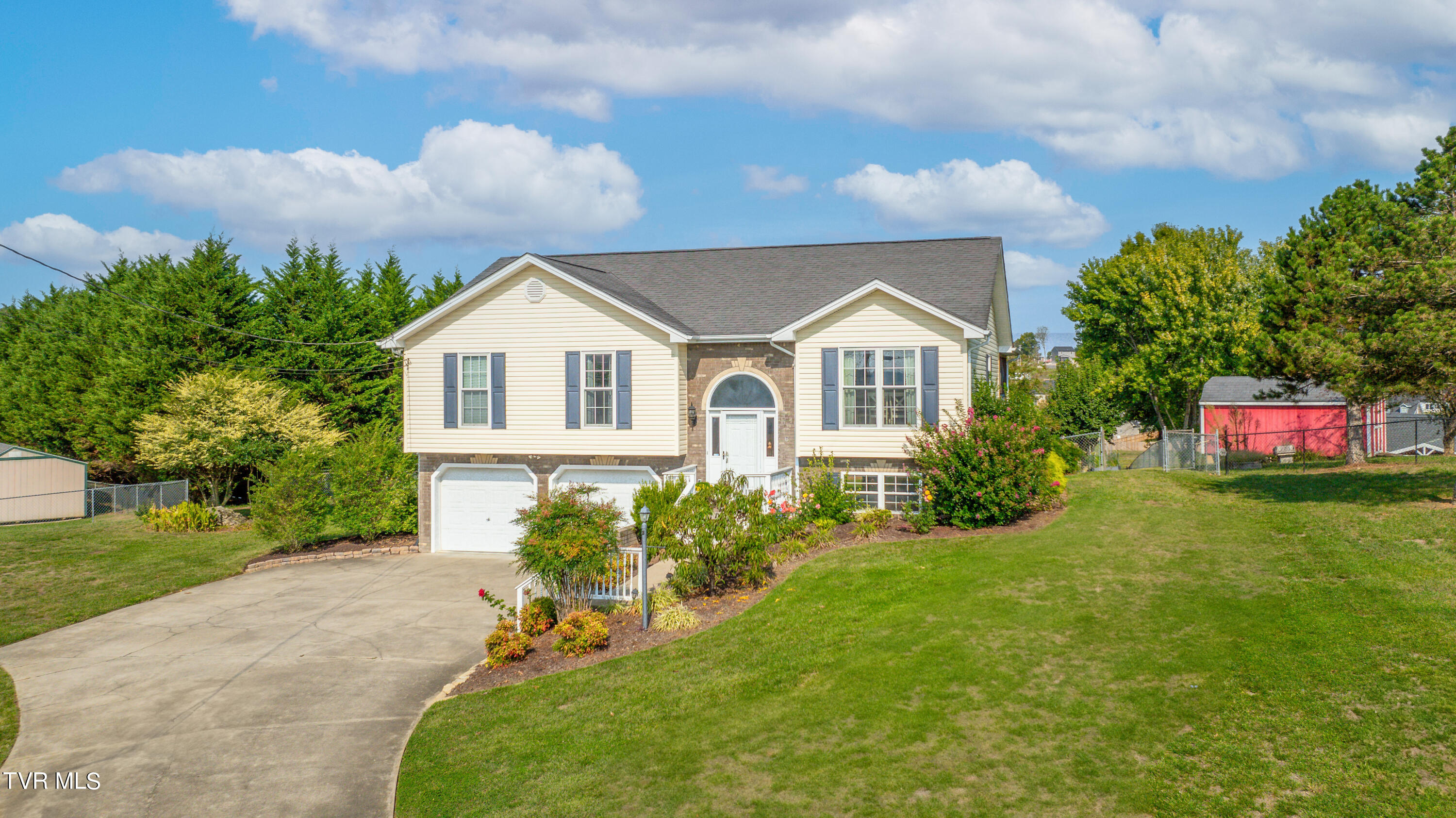 Bluegrass Ct, Jonesborough, TN 37659