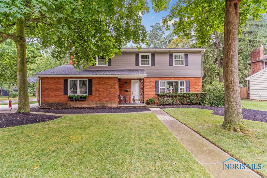 Greendale Ave, Findlay, OH 45840