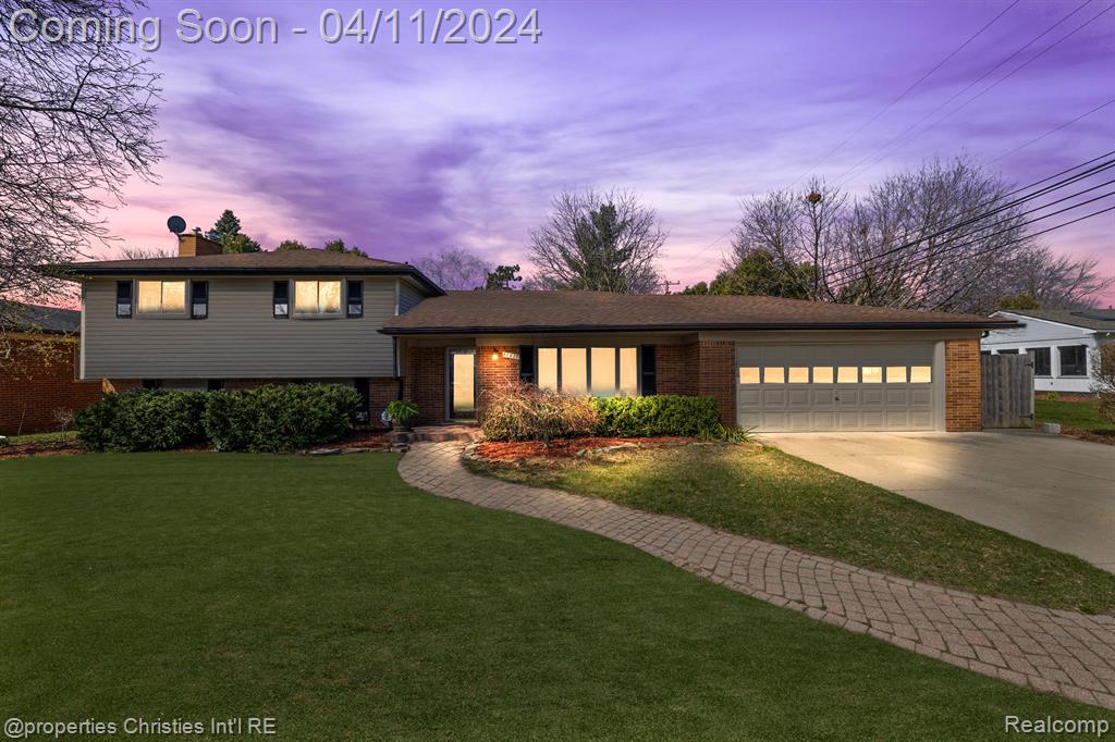 Brookwood Dr, Sterling Heights, MI 48312