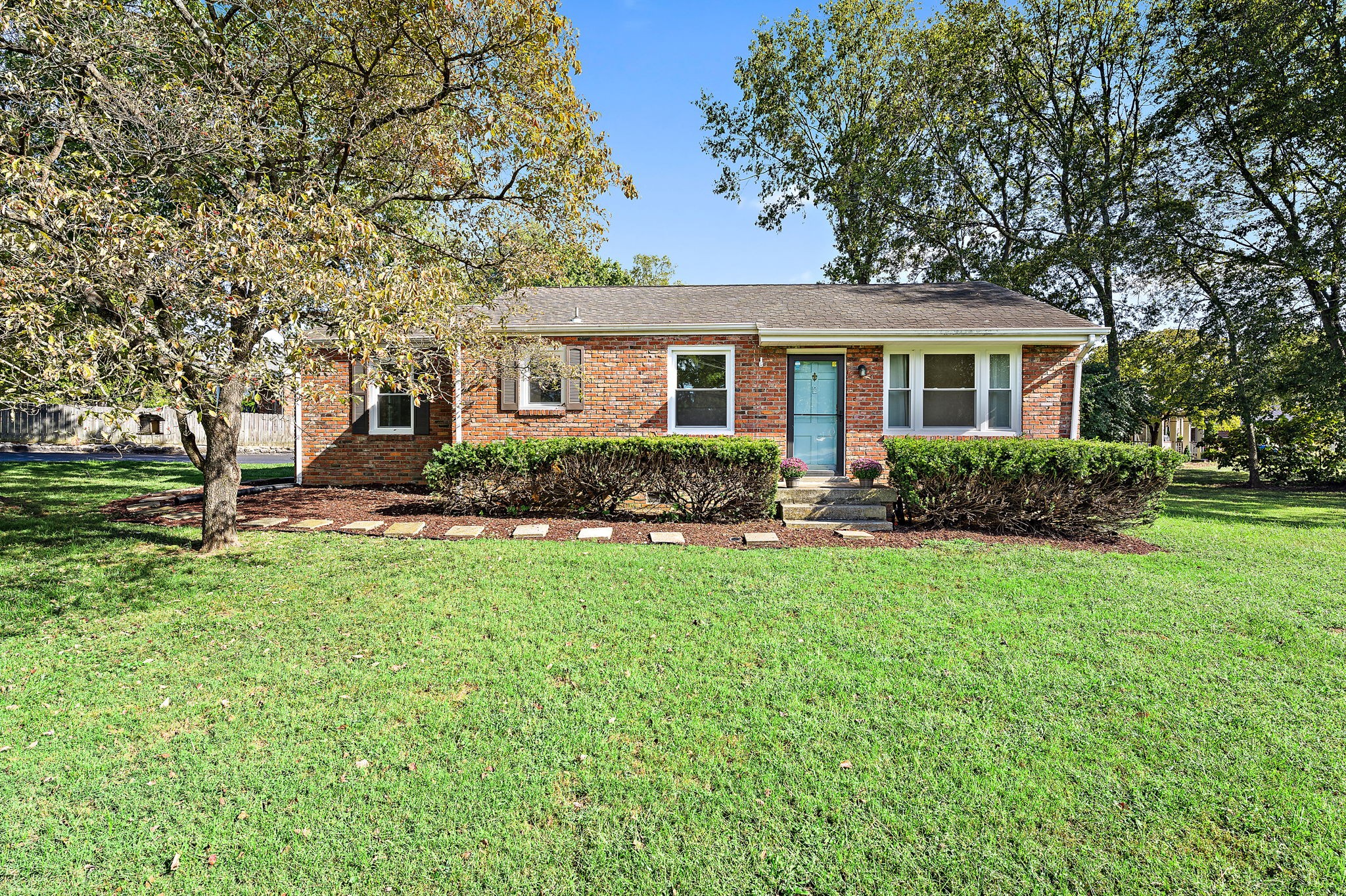 Brentlawn Dr, Nashville, TN 37220