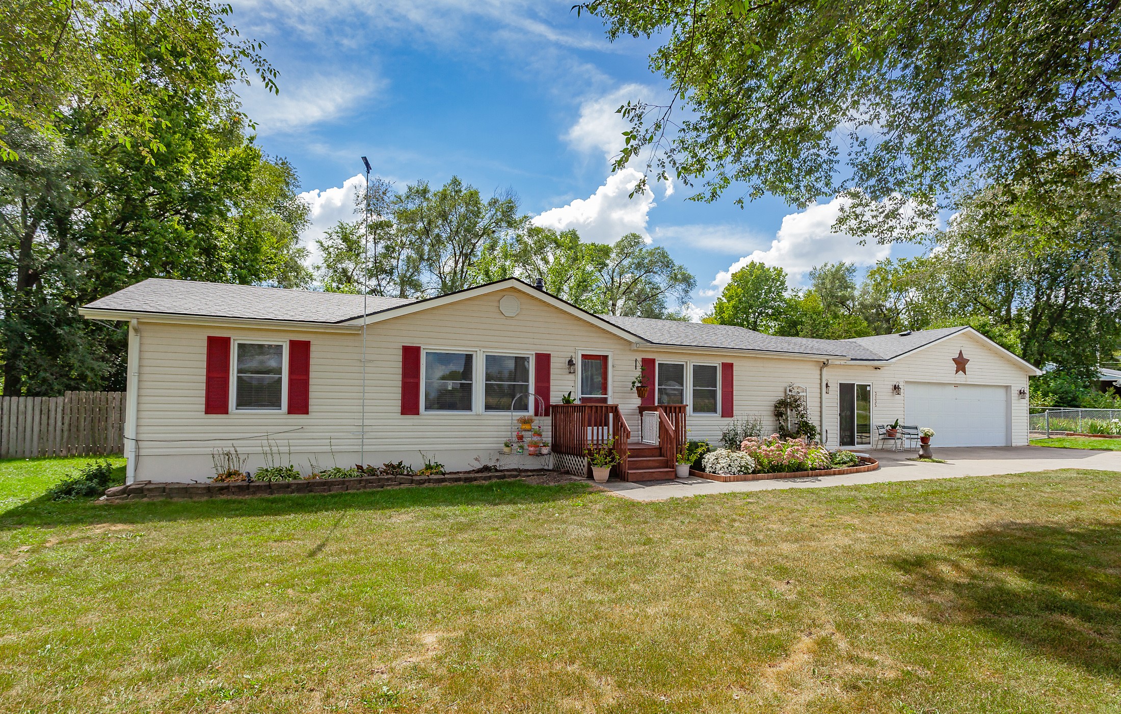 48th Ave, Des Moines, IA 50317