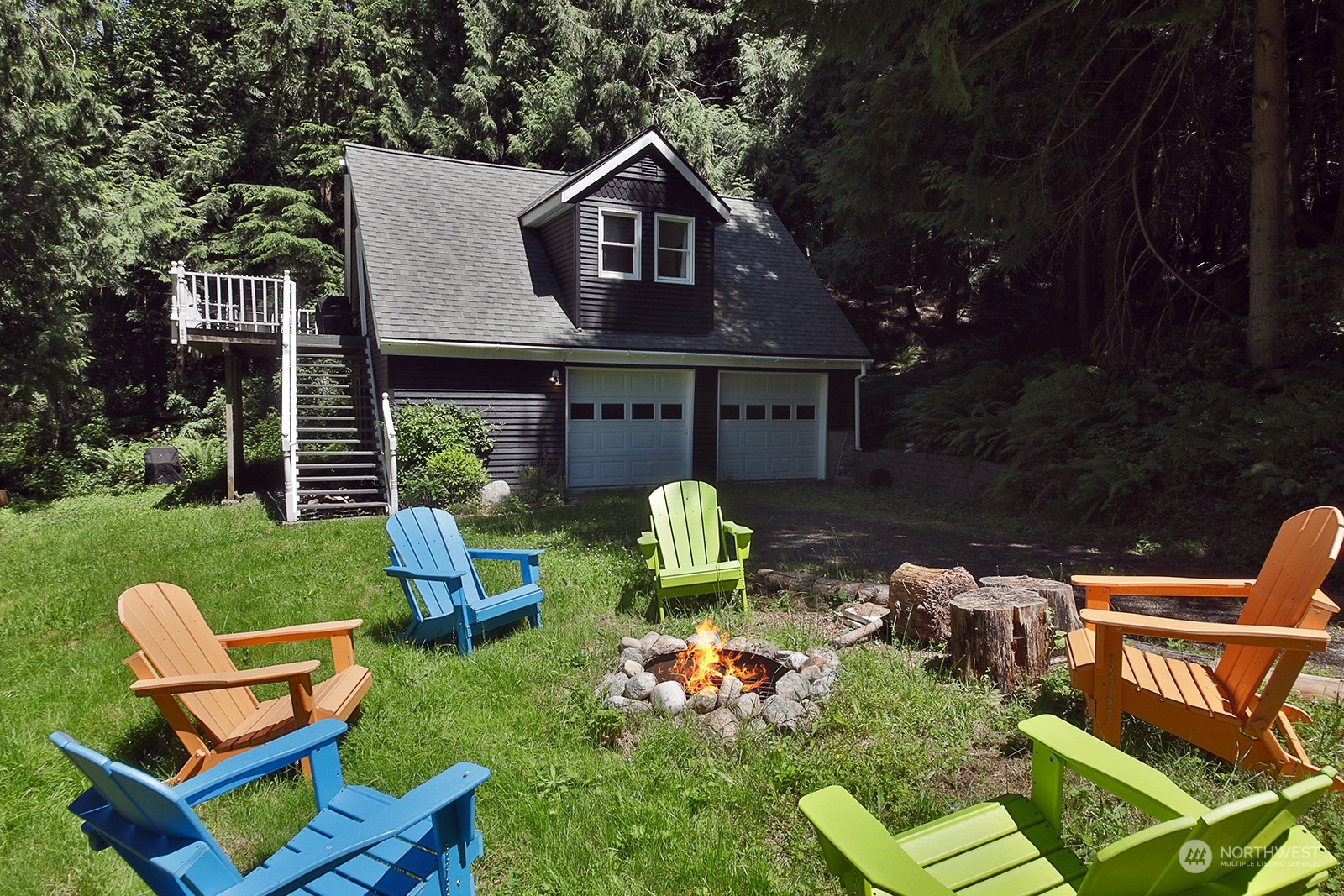 Goldfinch Ln, Clinton, WA 98236