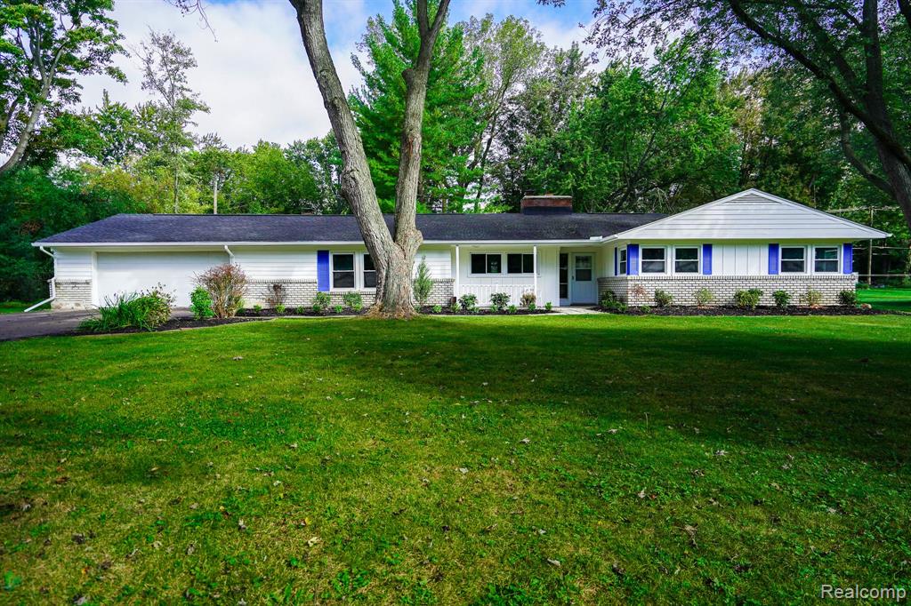Utley Rd, Farmington Hills, MI 48334