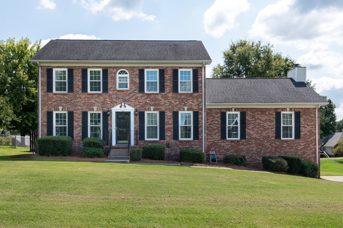 Franklin Dr, Greenbrier, TN 37073