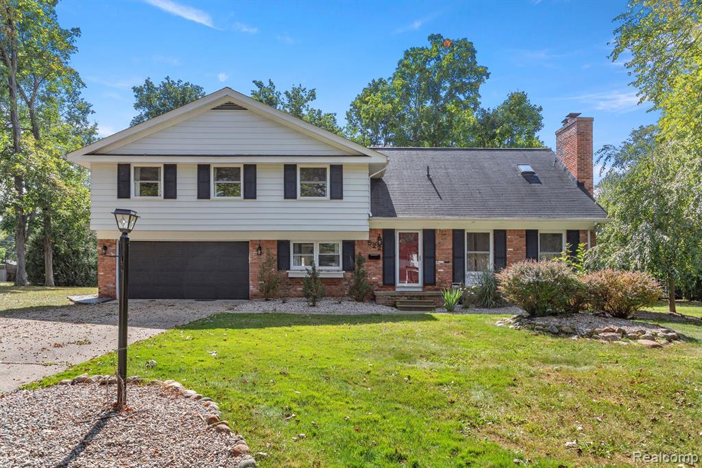 Greenwich Ln, Grand Blanc, MI 48439
