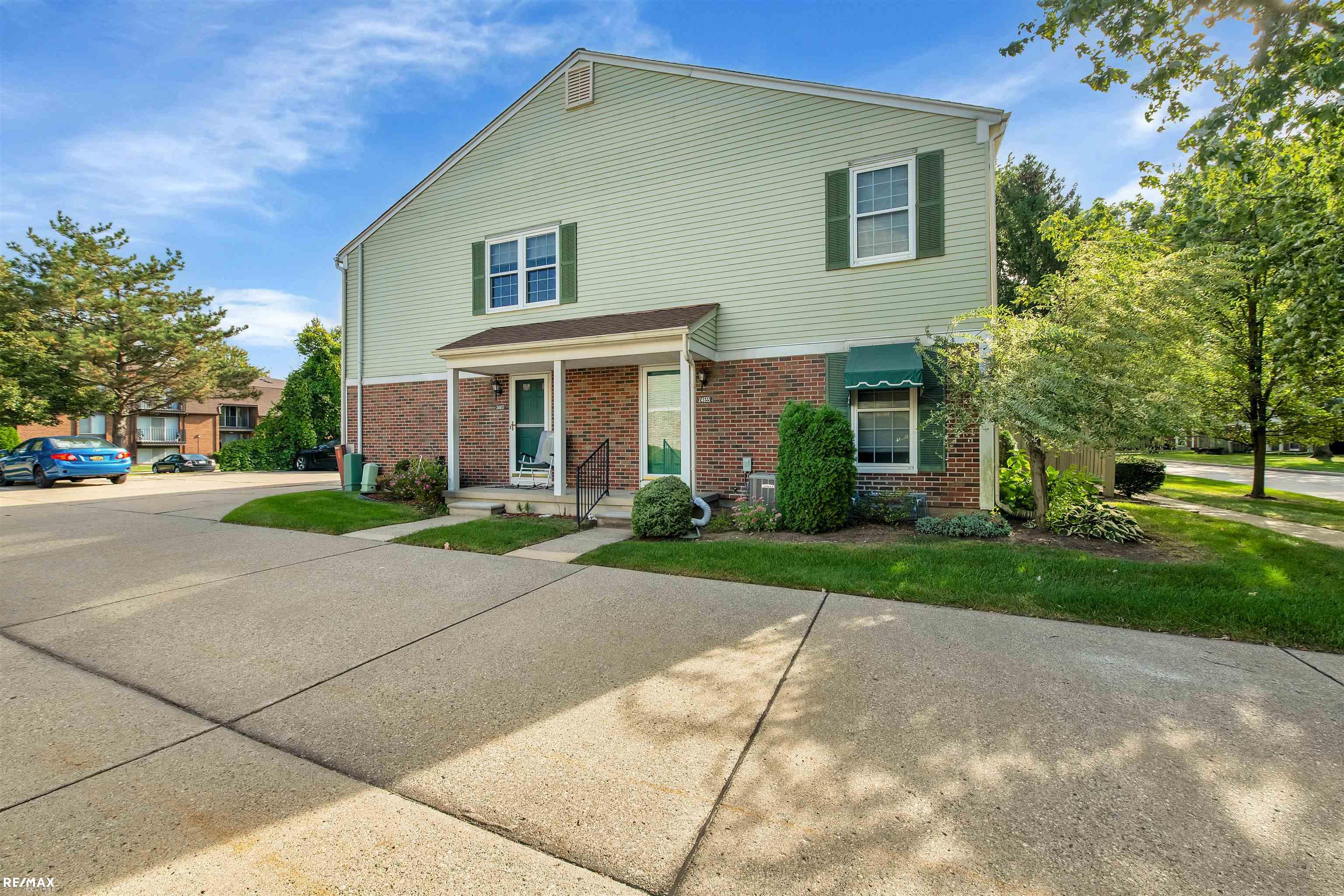 Meadow Dr, Harrison Township, MI 48045