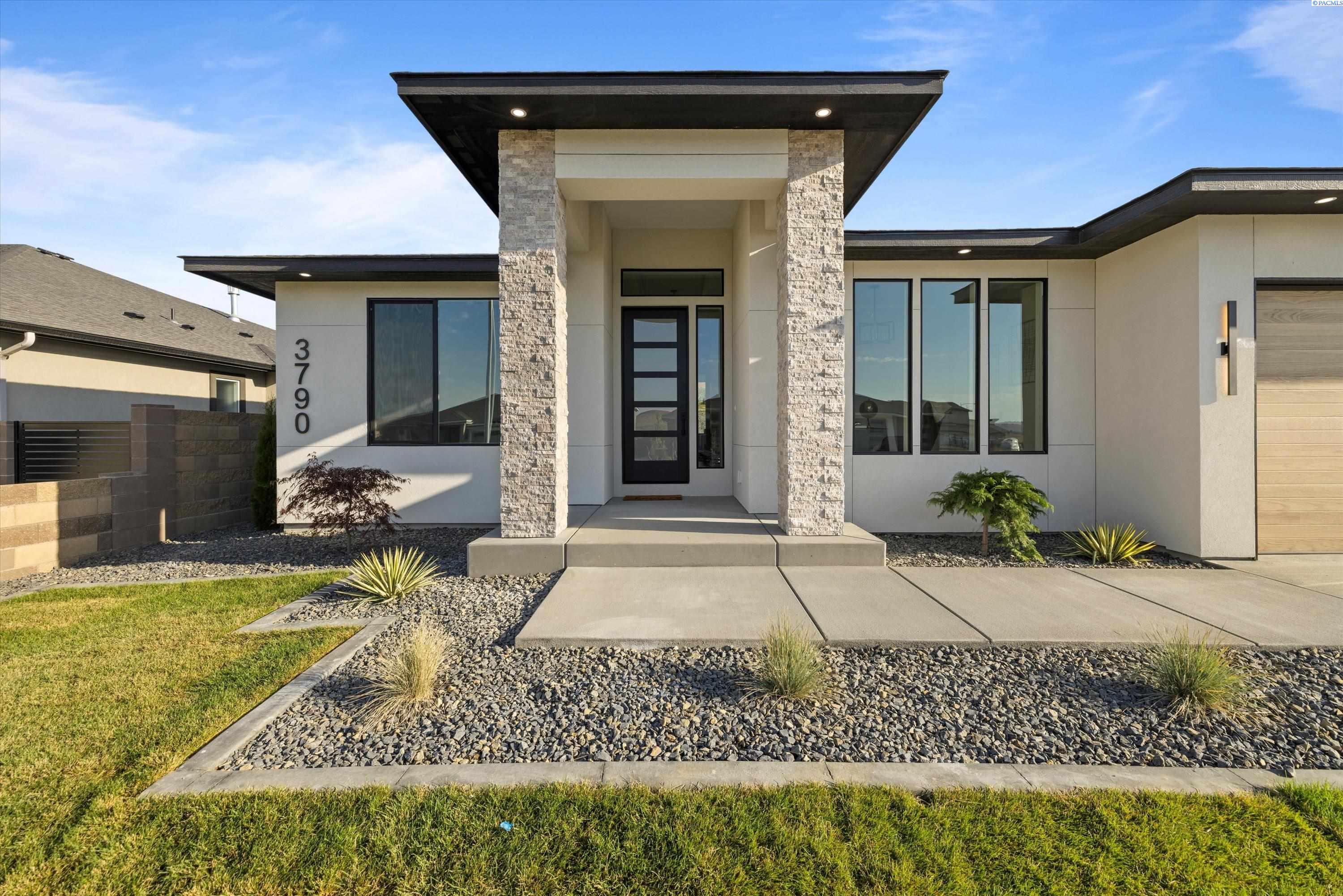 Highview St, Richland, WA 99352
