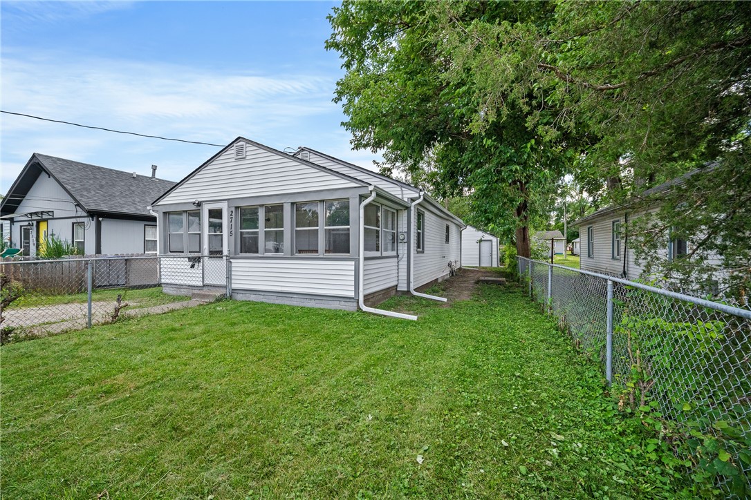 Indianapolis Ave, Des Moines, IA 50317
