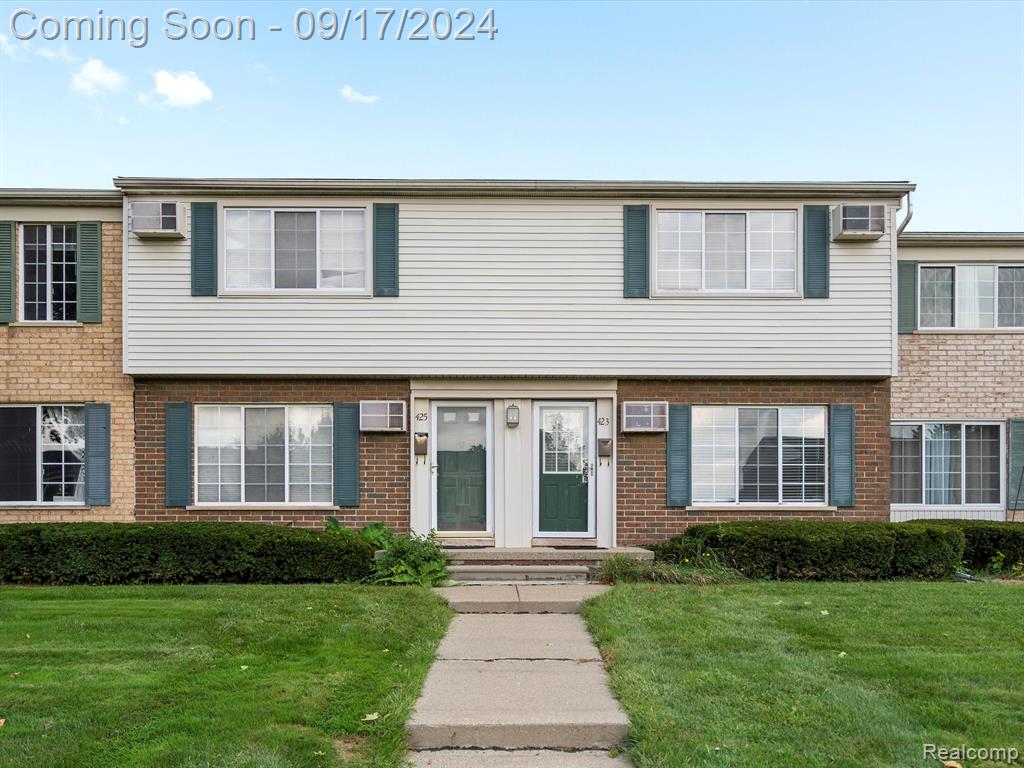 Miller Ave, Rochester, MI 48307
