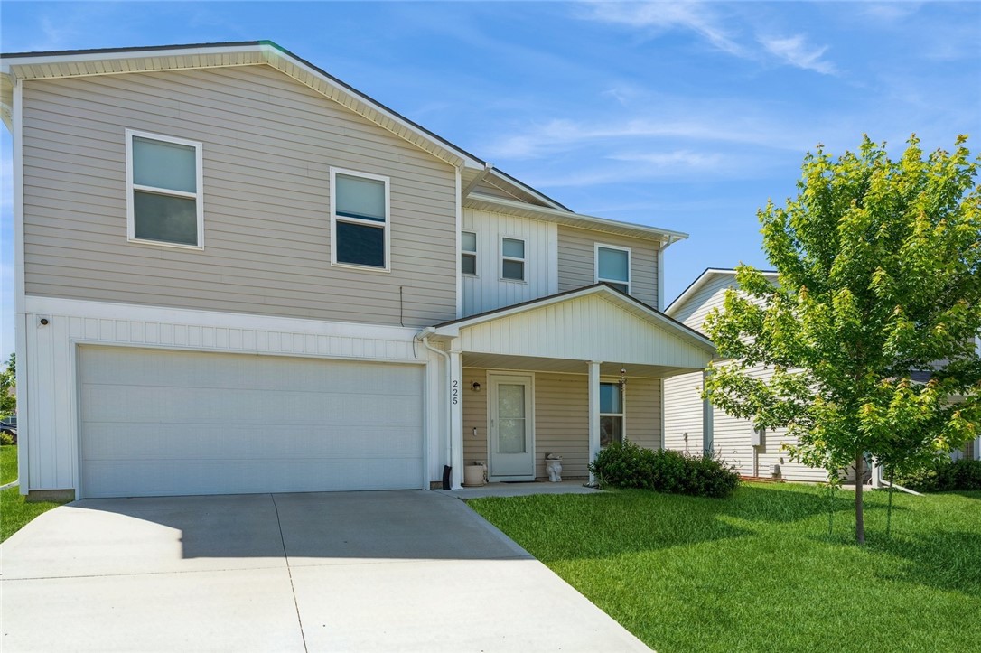 Maple Ave, Norwalk, IA 50211