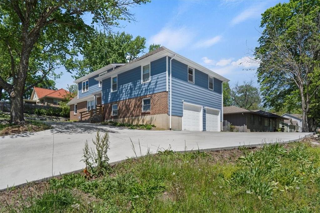 83rd St, Kansas City, MO 64131