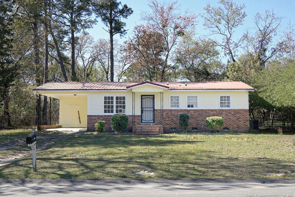 Gardenia Ave, Fayetteville, NC 28311