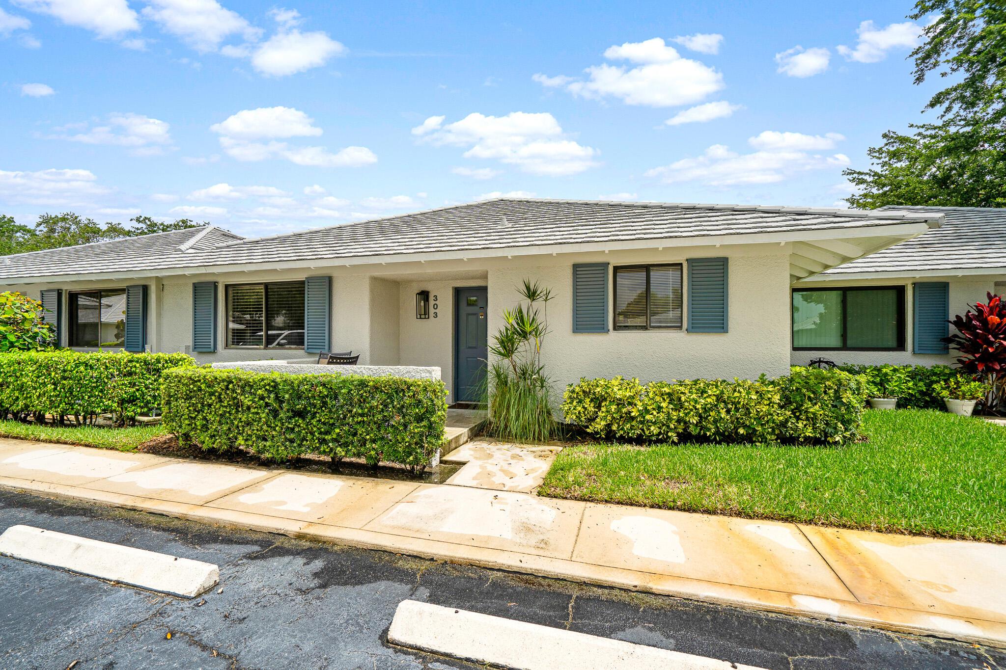 Club Dr, Palm Beach Gardens, FL 33418