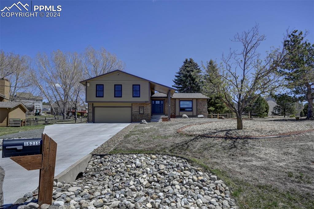 Diamondhead Ct, Colorado Springs, CO 80921