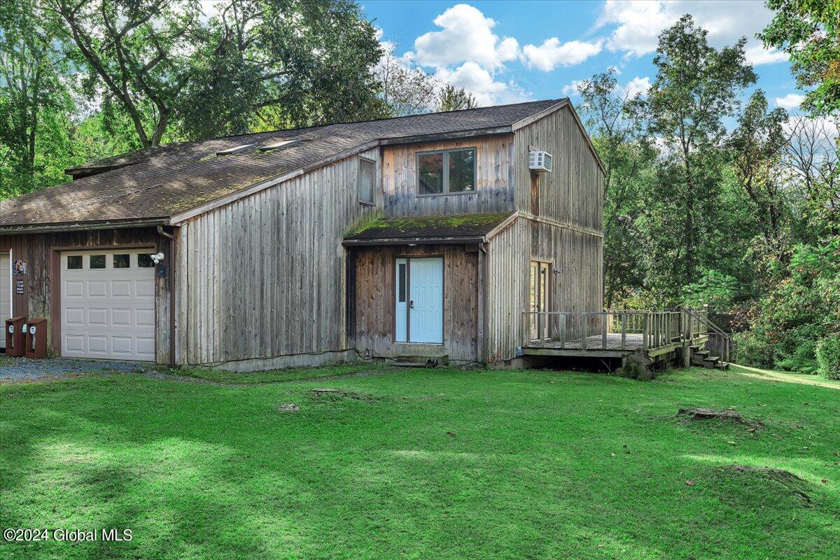 Vosburgh Rd, Averill Park, NY 12018