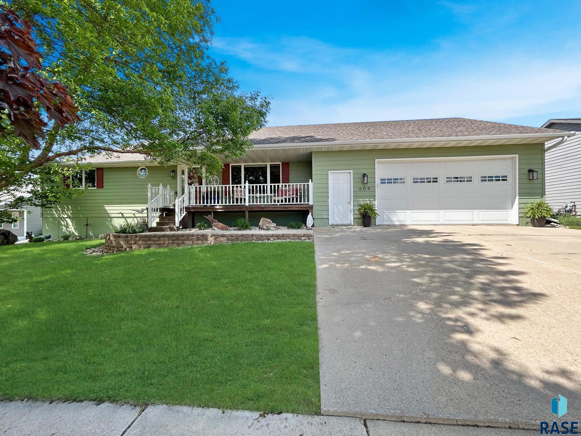 9th St, Dell Rapids, SD 57022