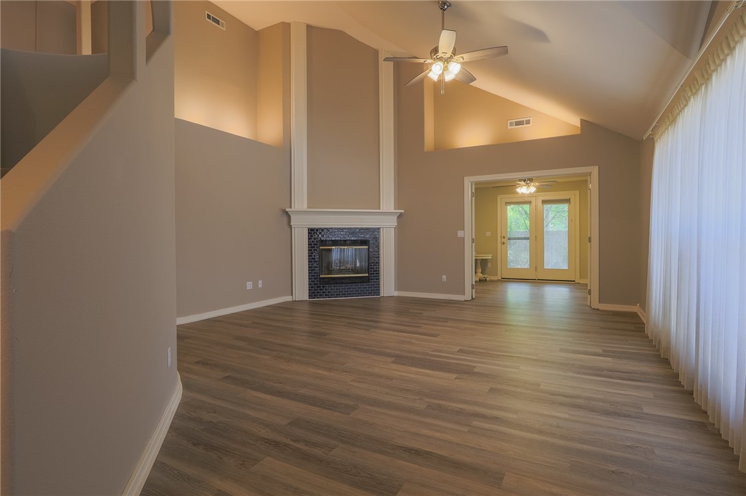 Cydnee St, Fayetteville, AR 72703