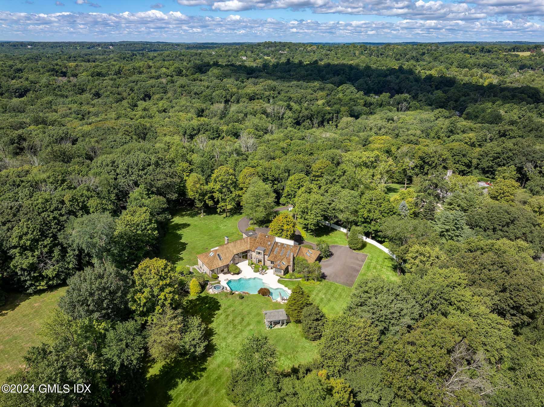 Lake Ave, Greenwich, CT 06831