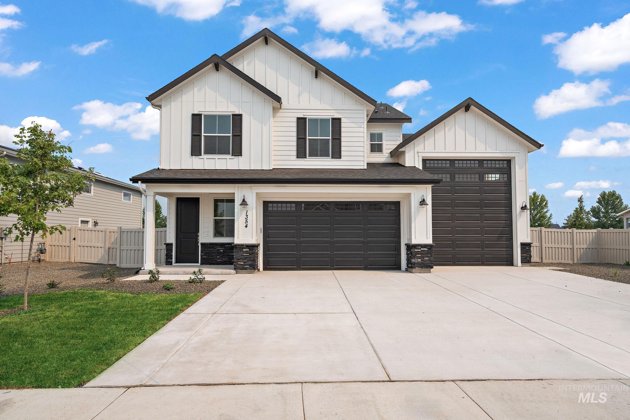 White Cliffs St, Middleton, ID 83644