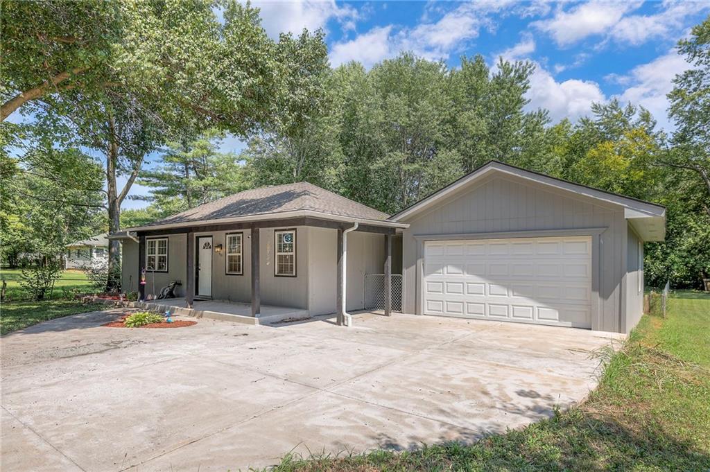 Jefferson St, Raymore, MO 64083