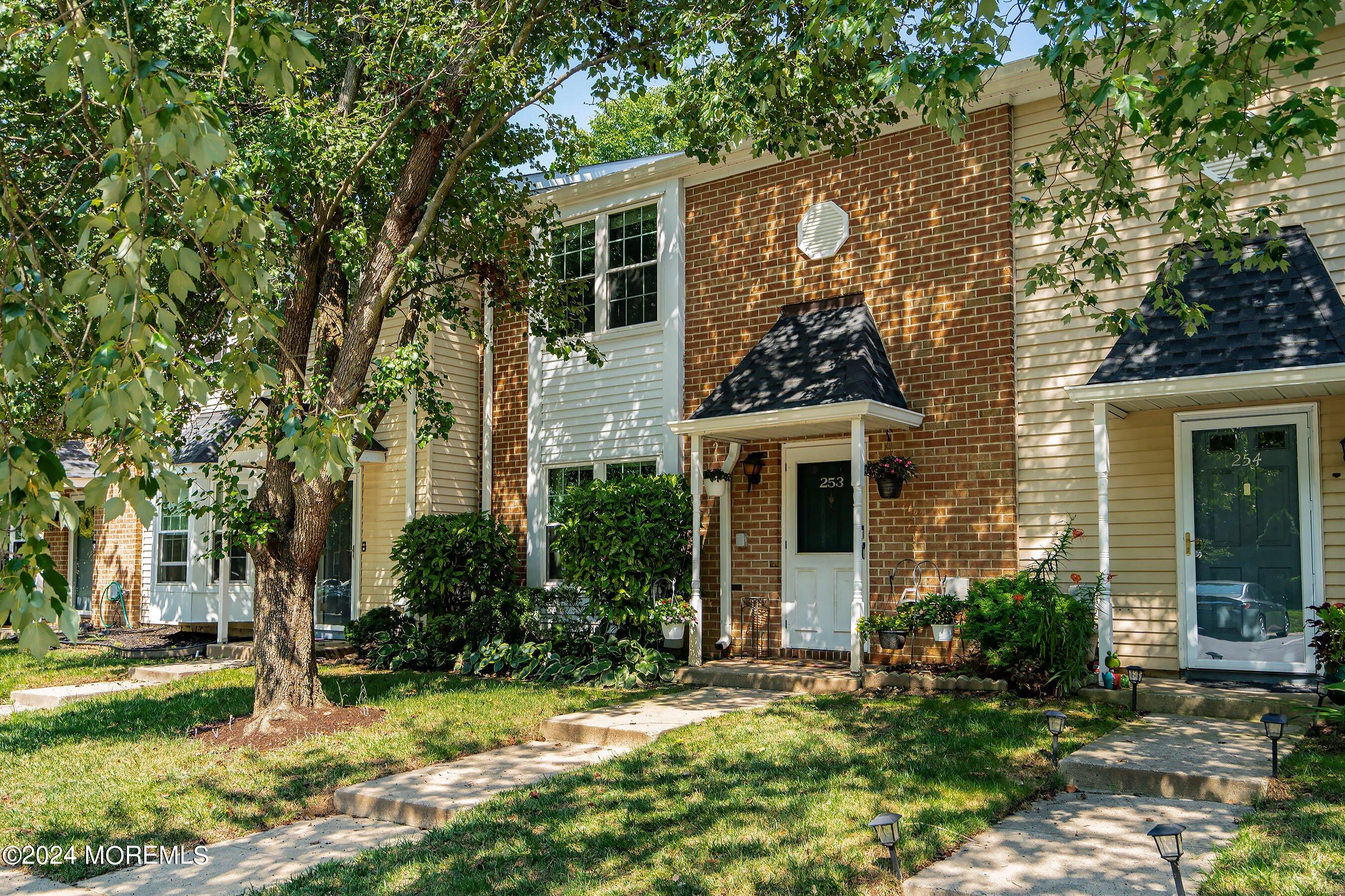 Palombi Ct, East Brunswick, NJ 08816