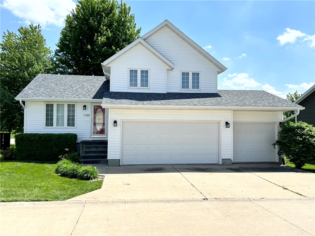 12th Ave, Newton, IA 50208