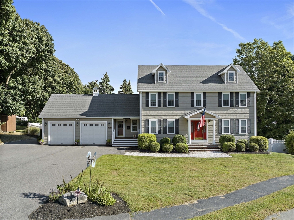 Eleanor Dr, Braintree, MA 02184