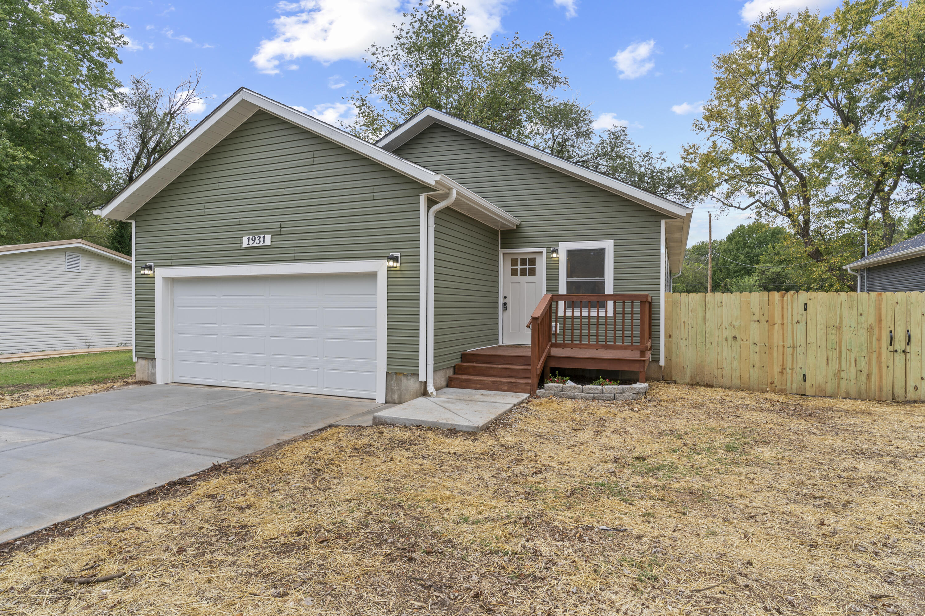 Old Orchard Ave, Springfield, MO 65803