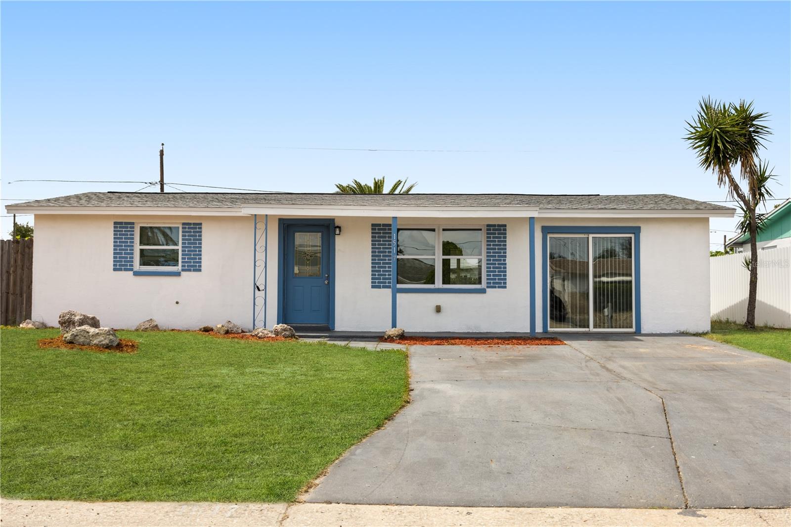 Landau St, Holiday, FL 34690
