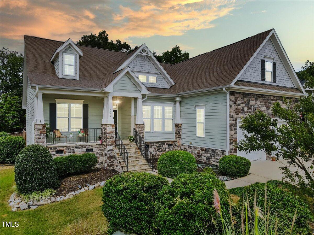Heathrowe Grove Ct, Fuquay Varina, NC 27526